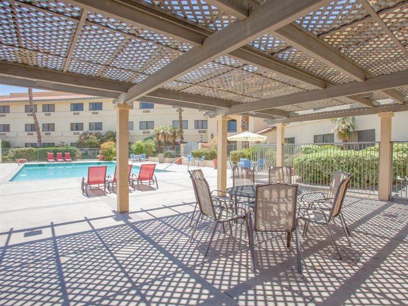 Hotel Ramada By Wyndham Barstow Esterno foto