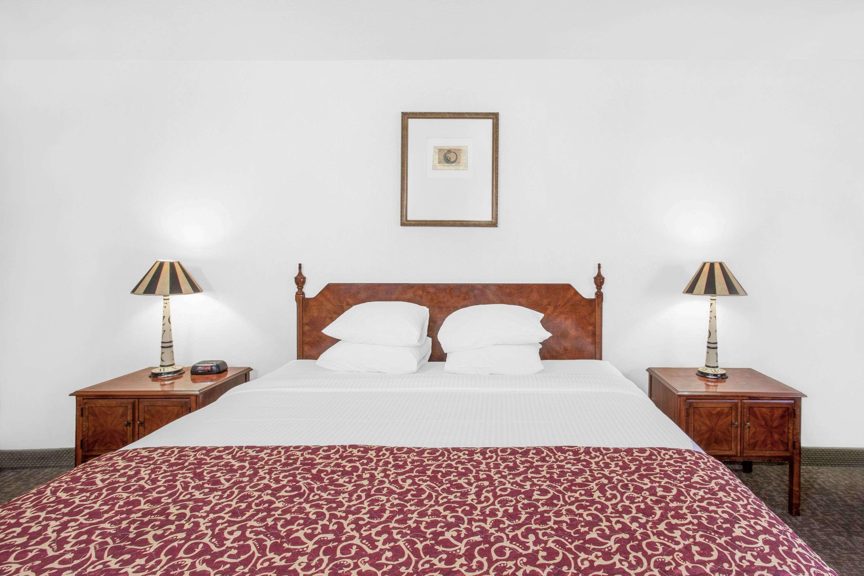 Hotel Ramada By Wyndham Barstow Esterno foto