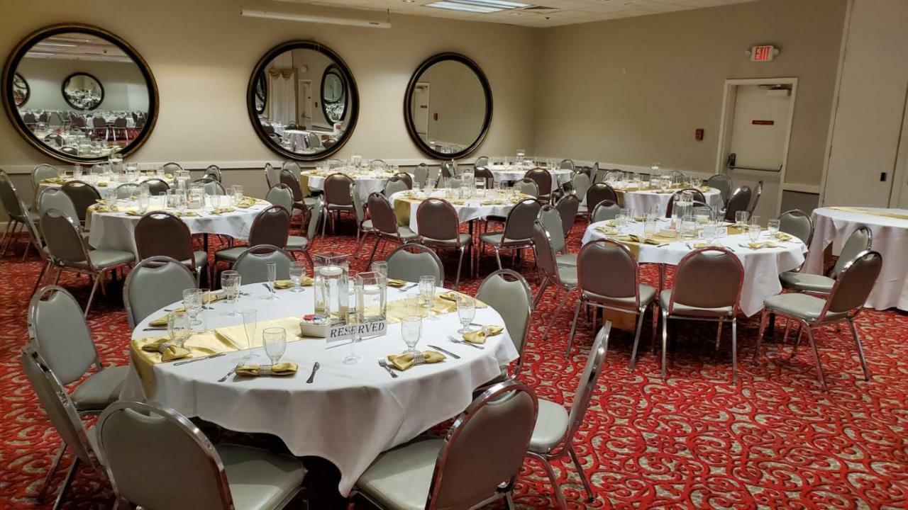 Hotel Ramada By Wyndham Barstow Esterno foto